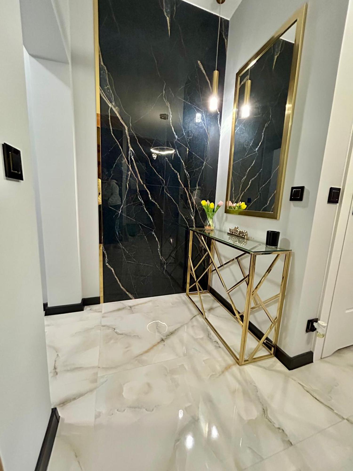Golden Luxury Suite Nowy Dwór Mazowiecki Exterior foto